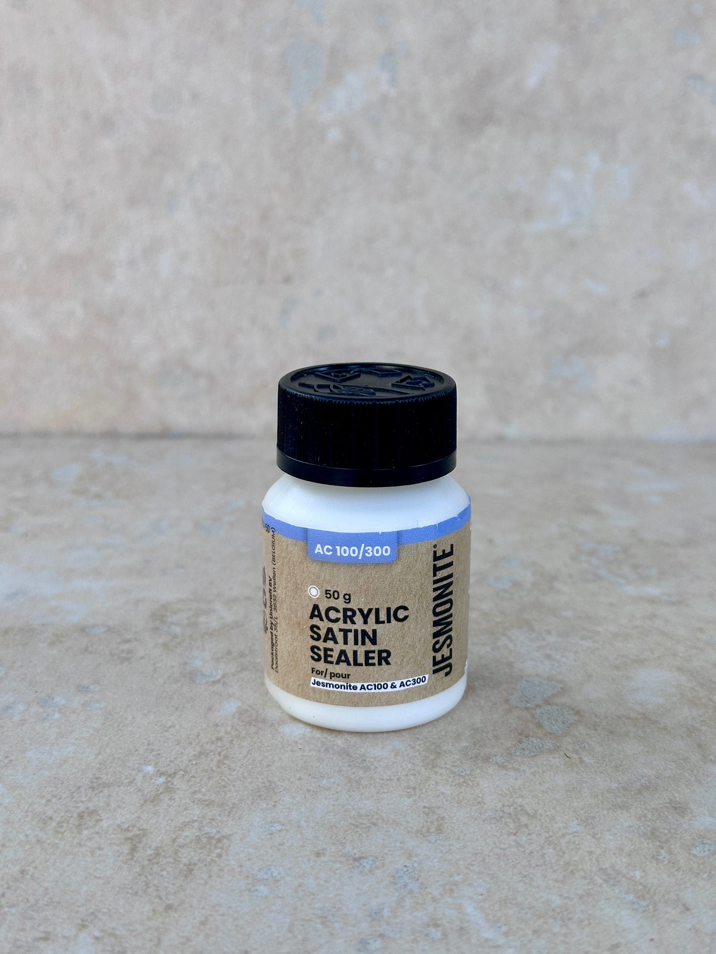 Vernis Satin Jesmonite