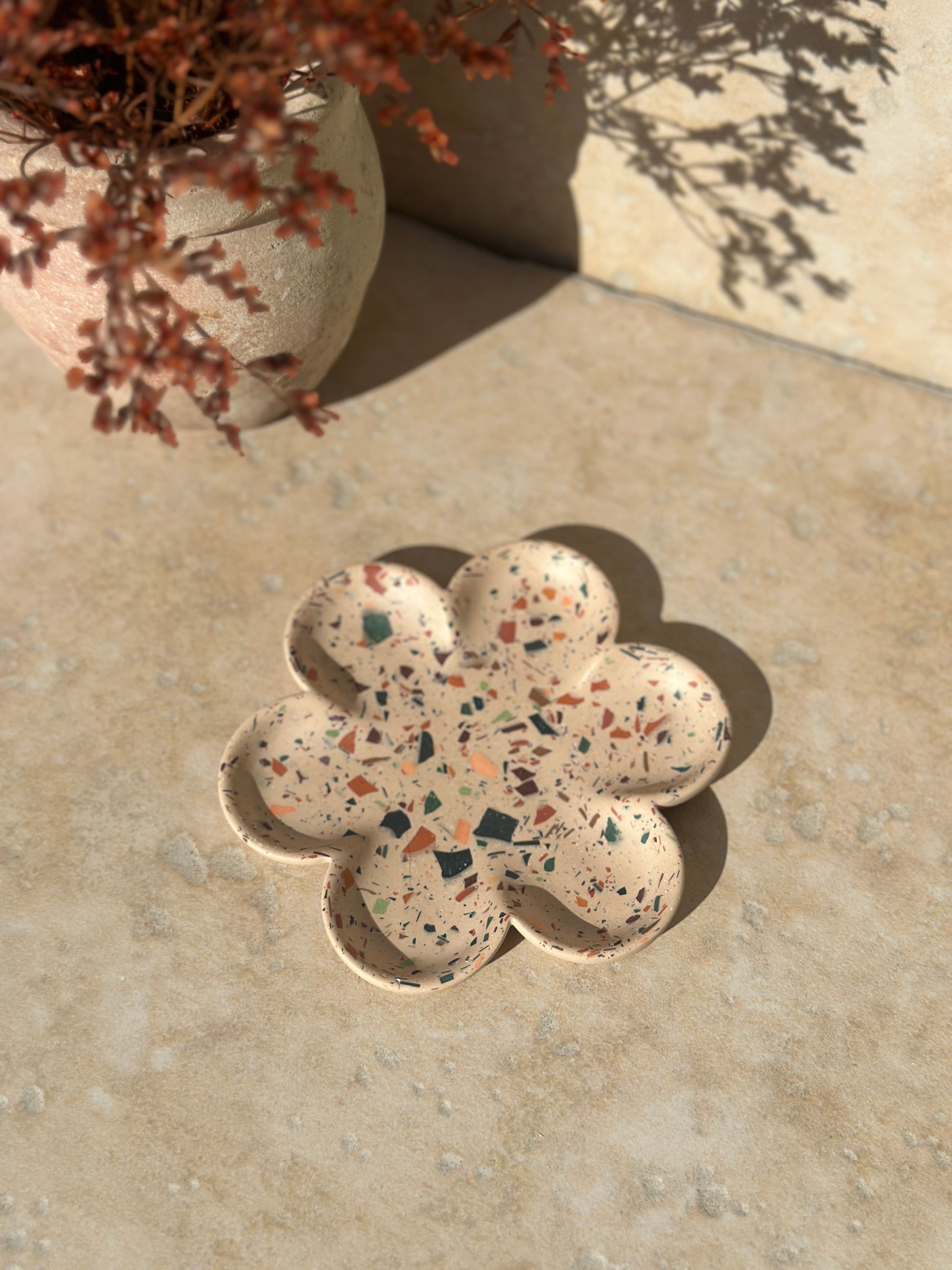 Coupelle à bijoux Fleur fond beige Terrazzo automnale collection Écats d'Automne