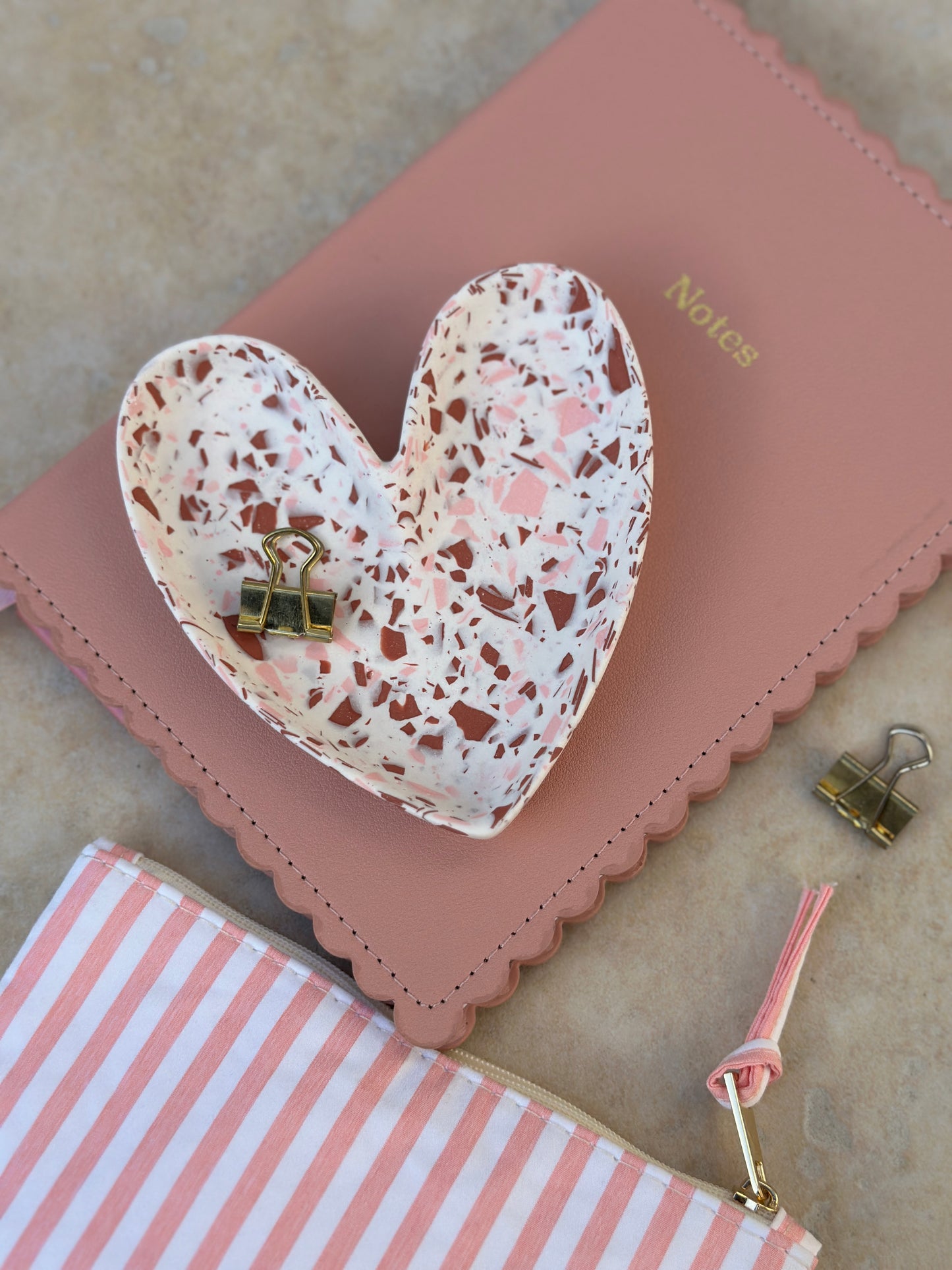 Coupelle cœur Terrazzo Bordeaux et Rose