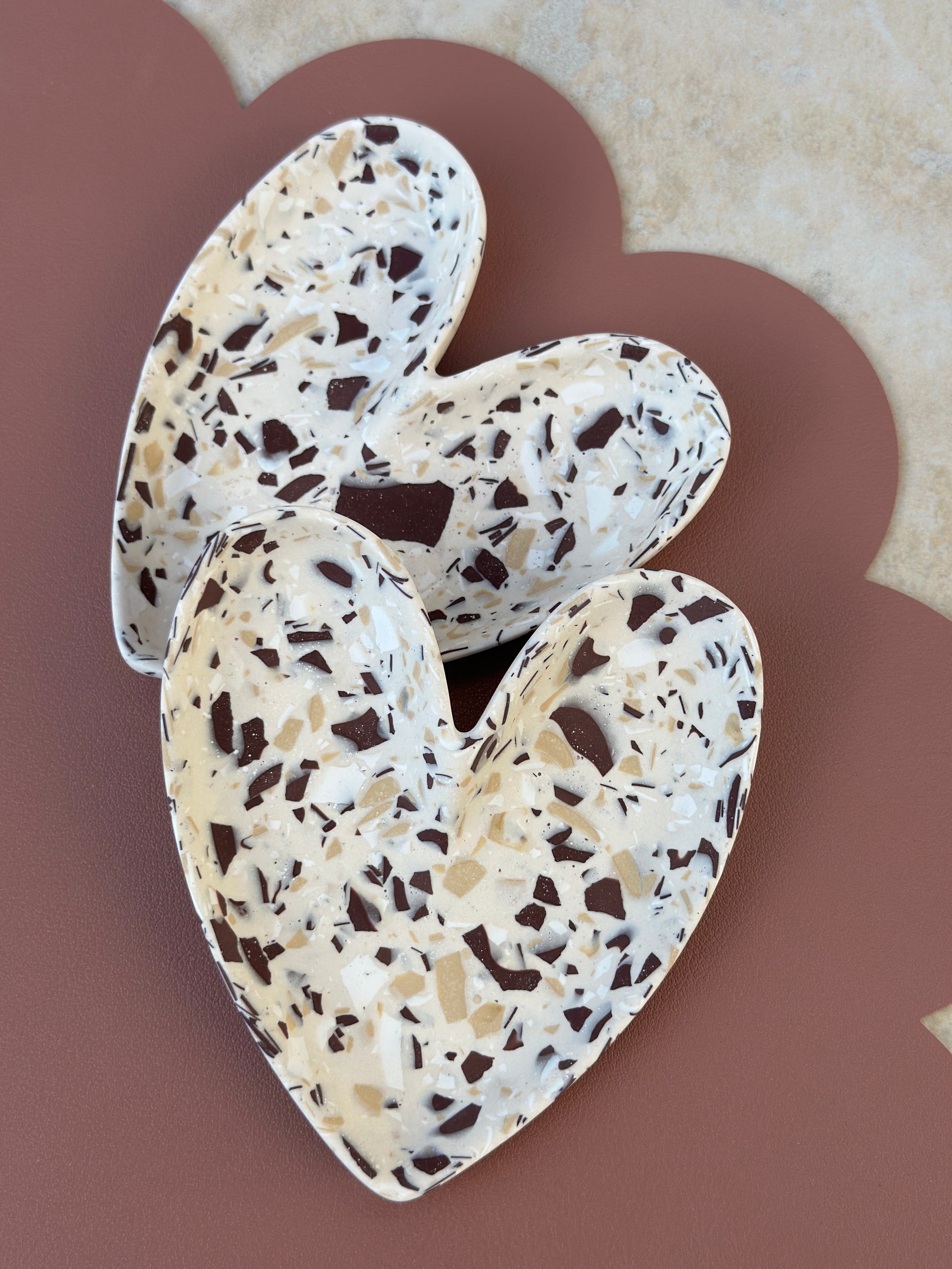 Coupelles cœur Terrazzo café crème 
