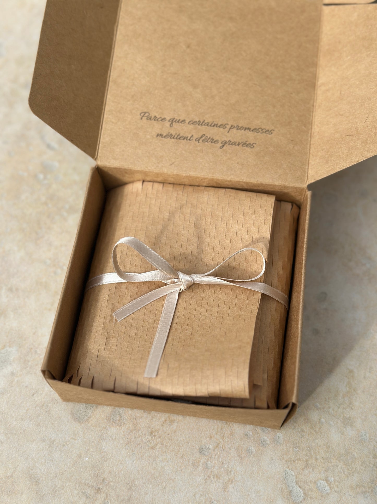 Coupelle Cœur avec Ruban – Demande en Mariage & Cérémonie