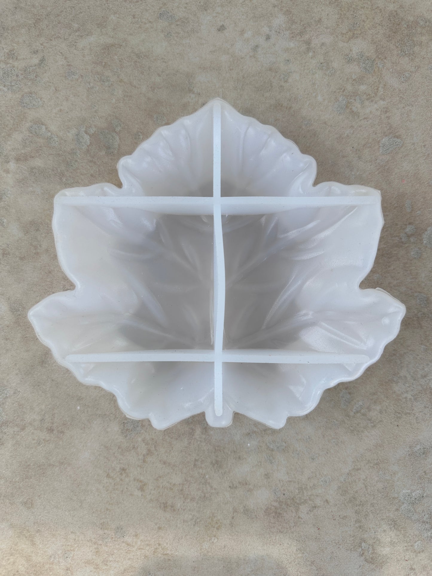 Moule silicone feuille d'érable dessous