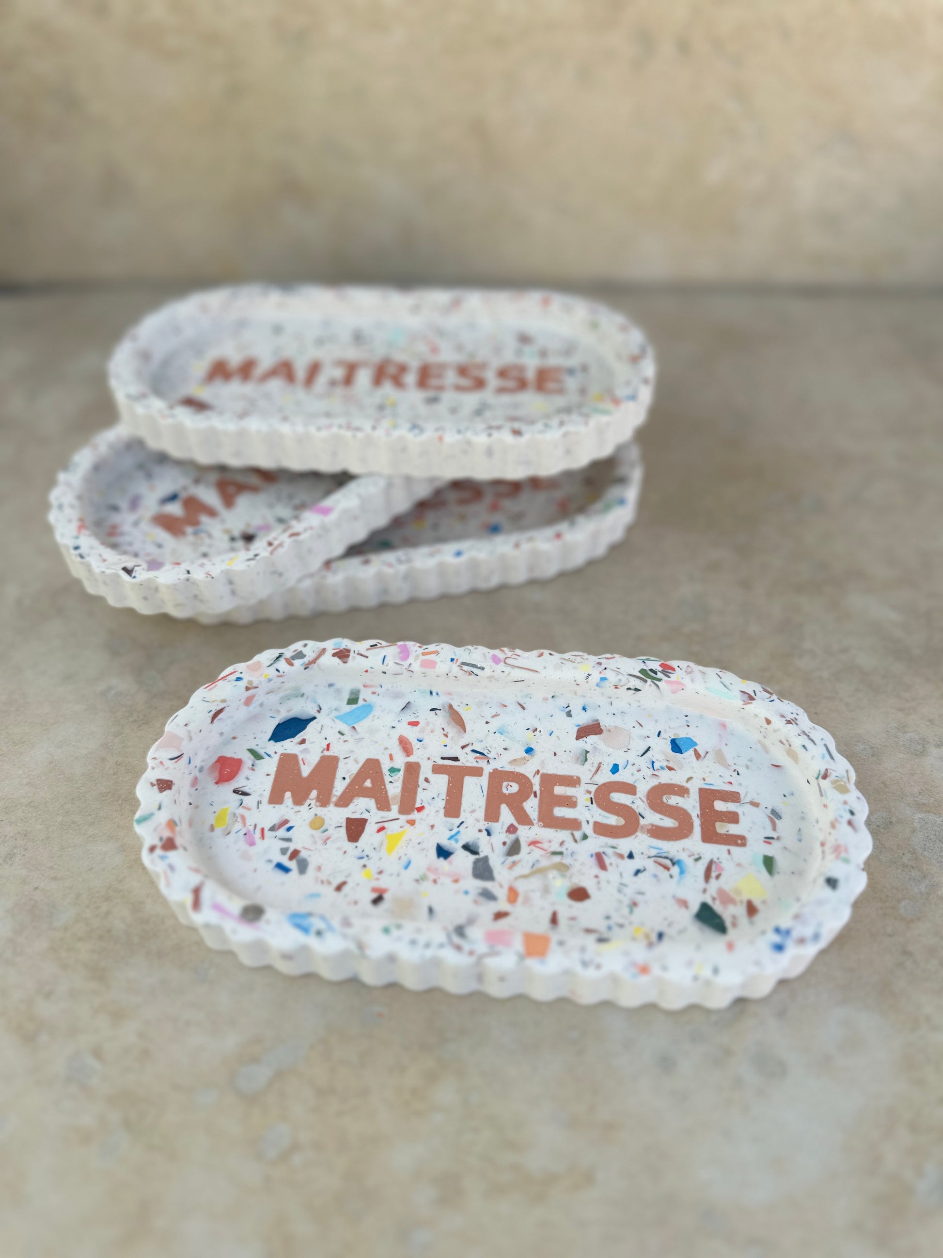 Plateaux Ondine terrazzo multicolore Maitresse
