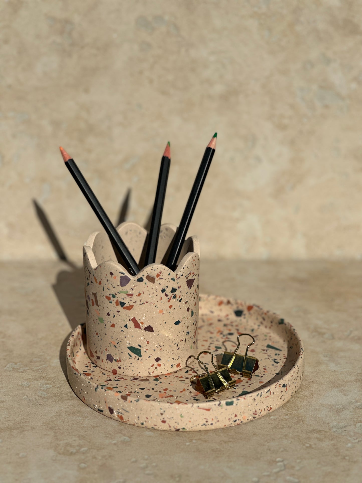 Pot Liora et plateau Lucy fond beige collection Éclats d'Automne