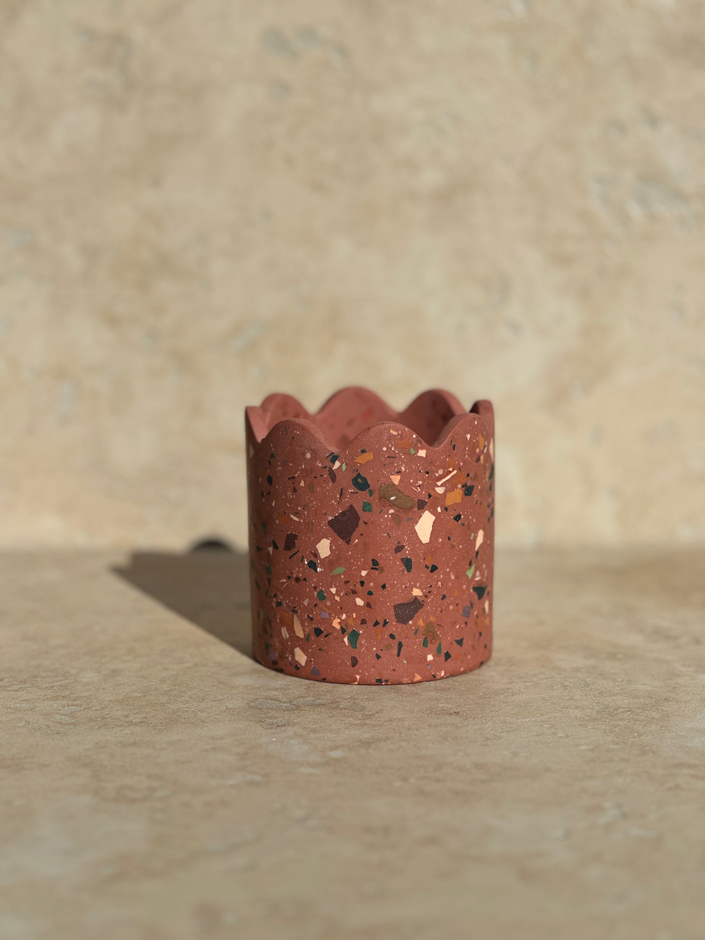 Pot Liora fond terracotta rosé