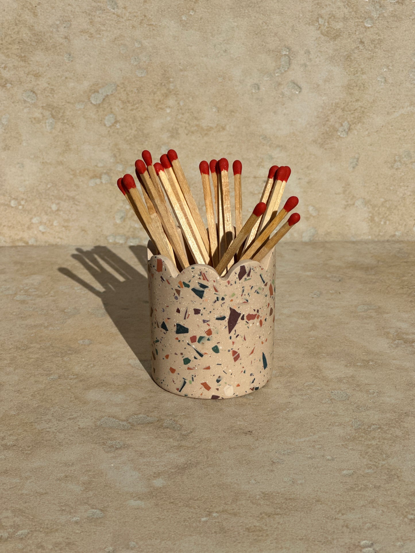 Pot allumettes fond beige