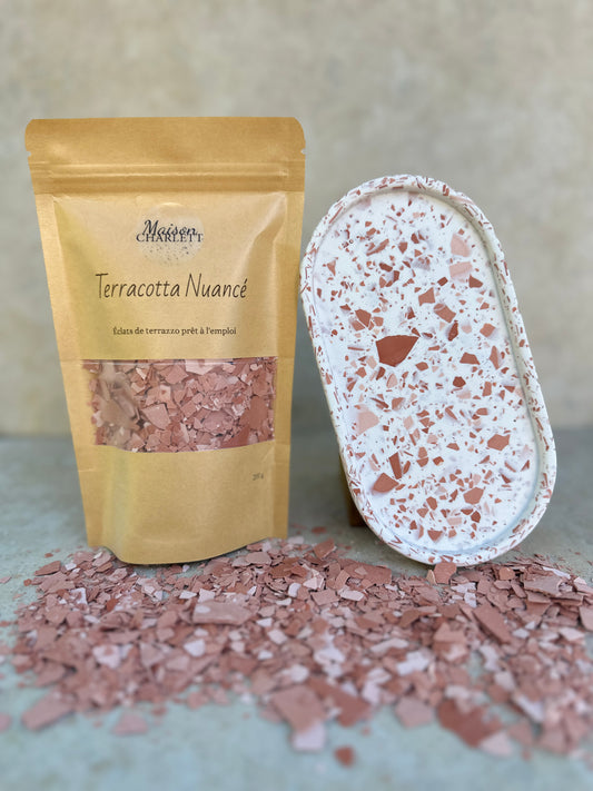 Terrazzo prêt à l'emploi & plateau nuances de terracotta