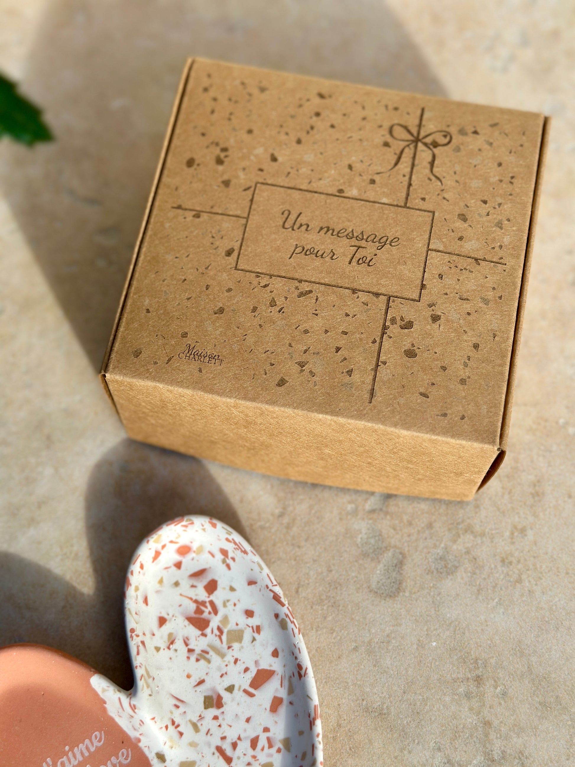 coupelle avec sa boîte kraft gravé prête à offrir