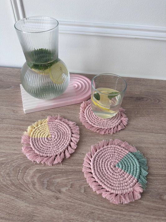 Dessous de verres en Macramé ~ Rose - Maison Charlett